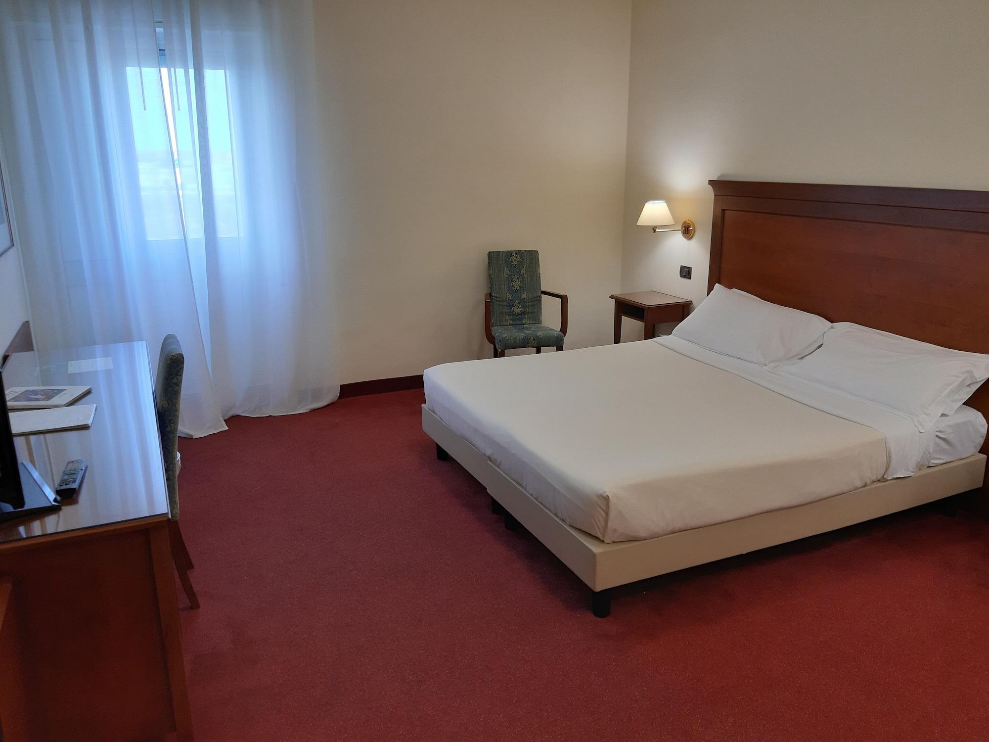 Hotel Hr Modugno Esterno foto