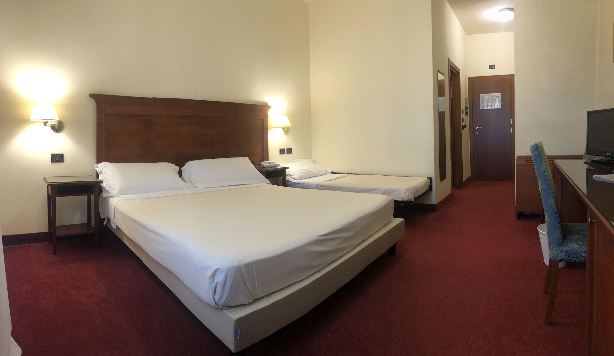 Hotel Hr Modugno Esterno foto