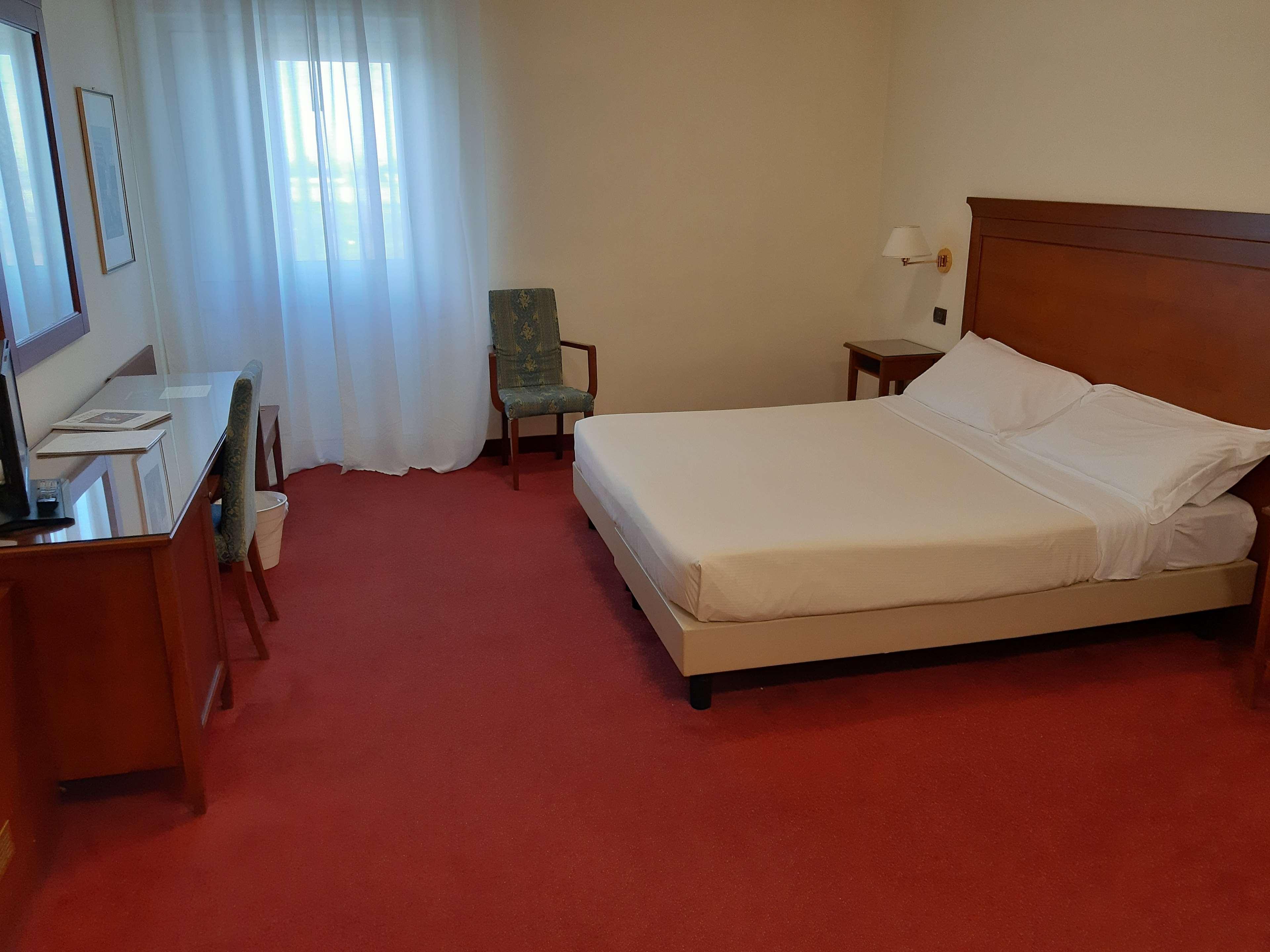 Hotel Hr Modugno Esterno foto