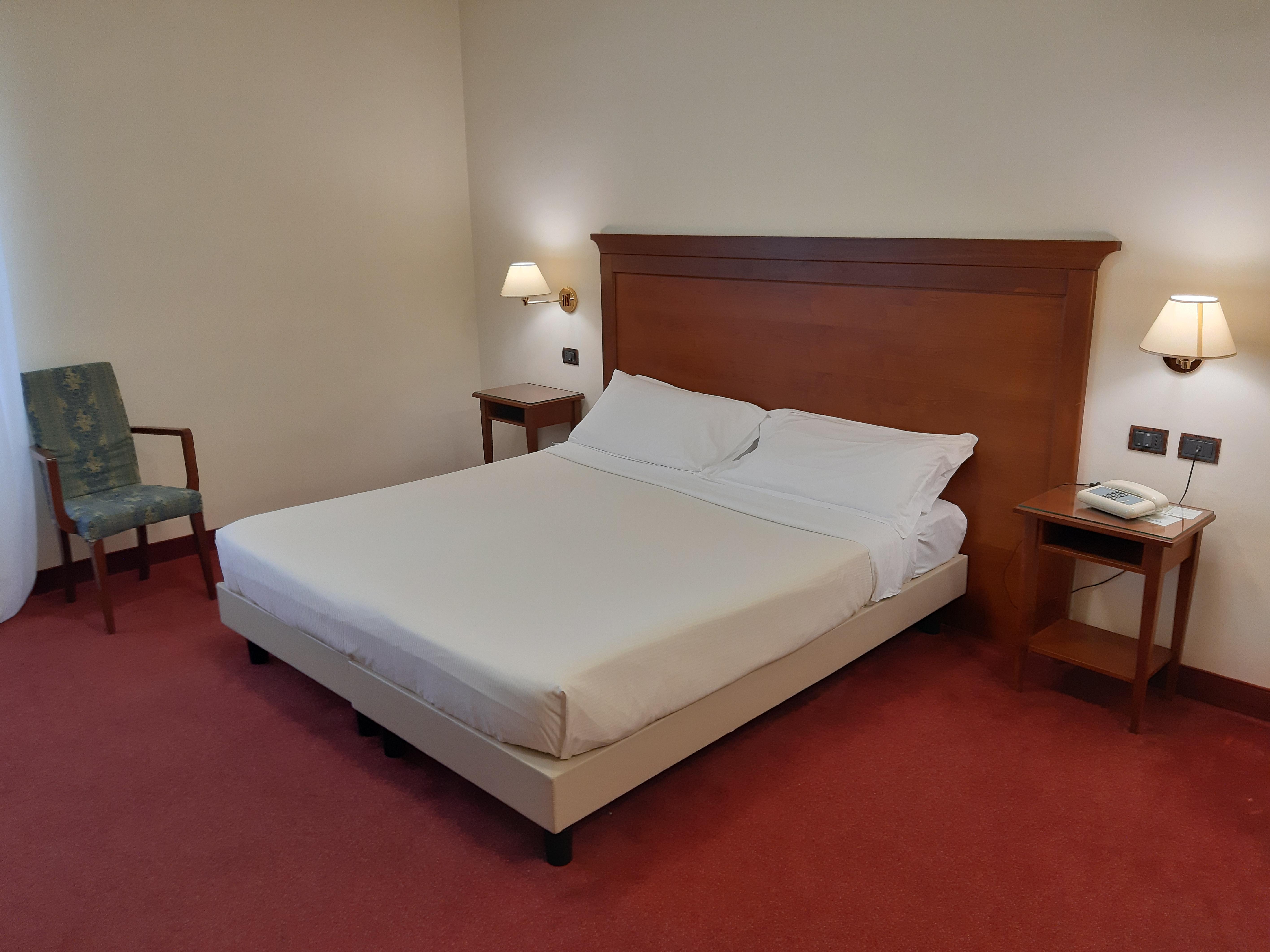 Hotel Hr Modugno Esterno foto