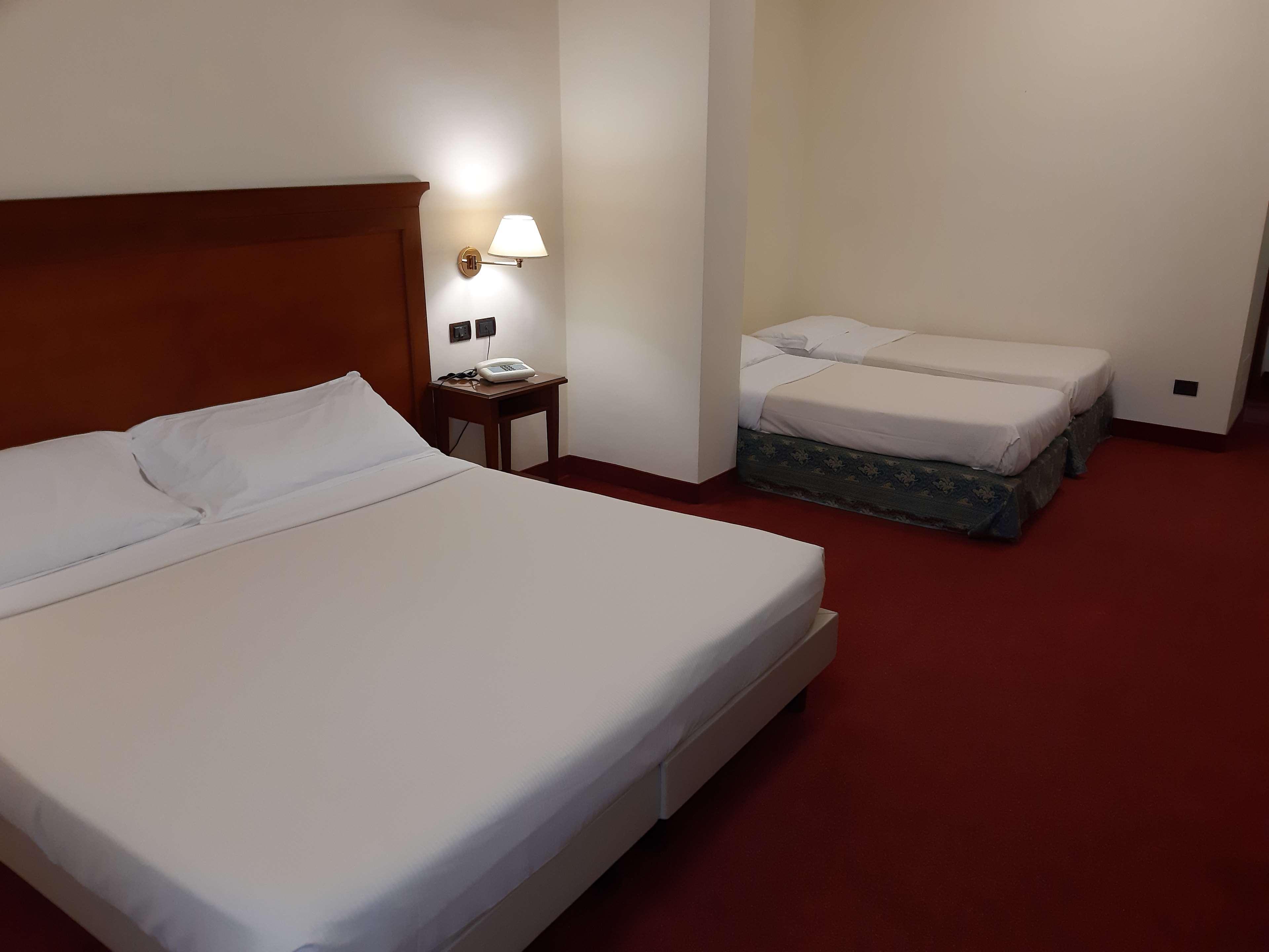 Hotel Hr Modugno Esterno foto