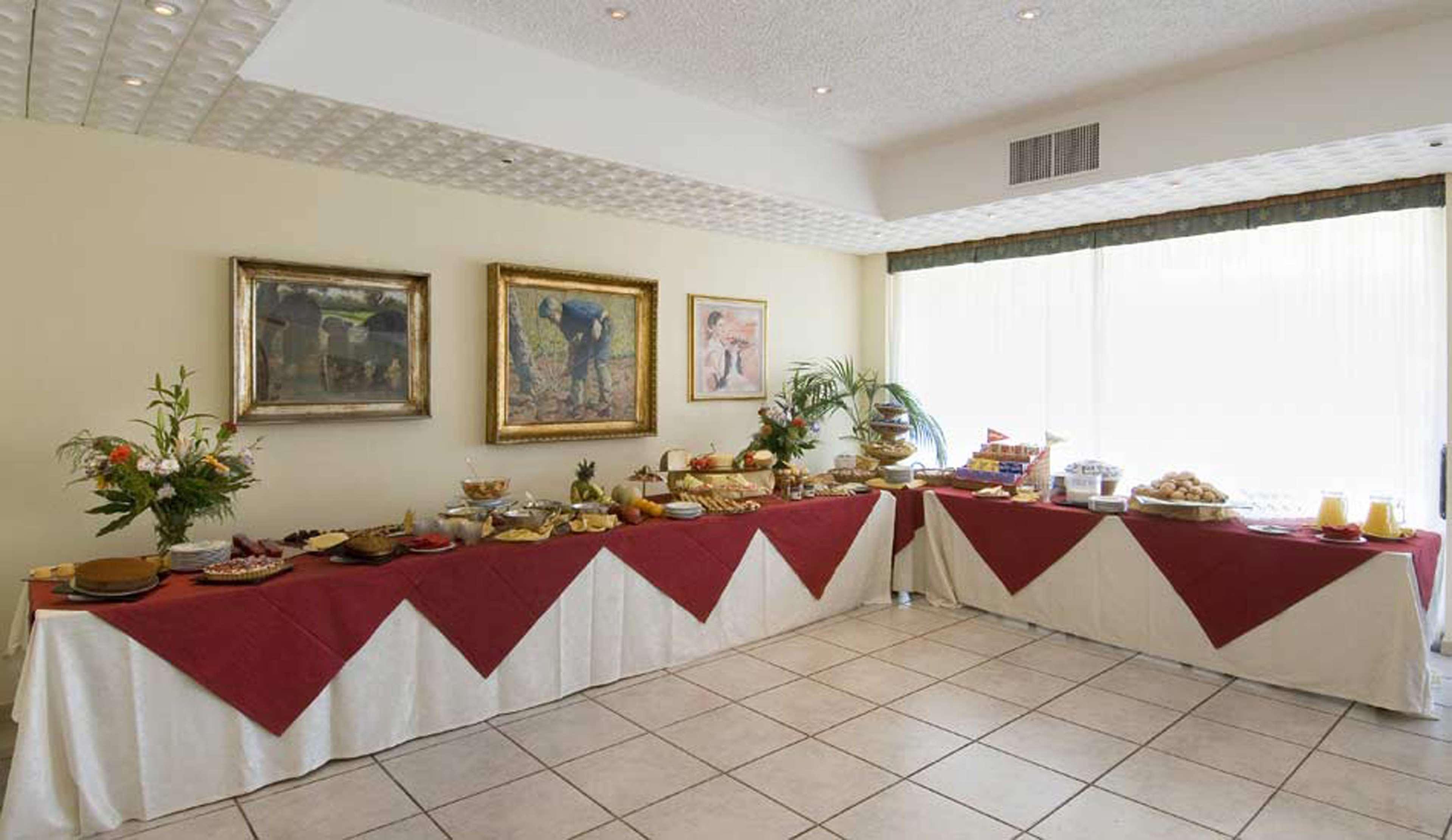 Hotel Hr Modugno Esterno foto