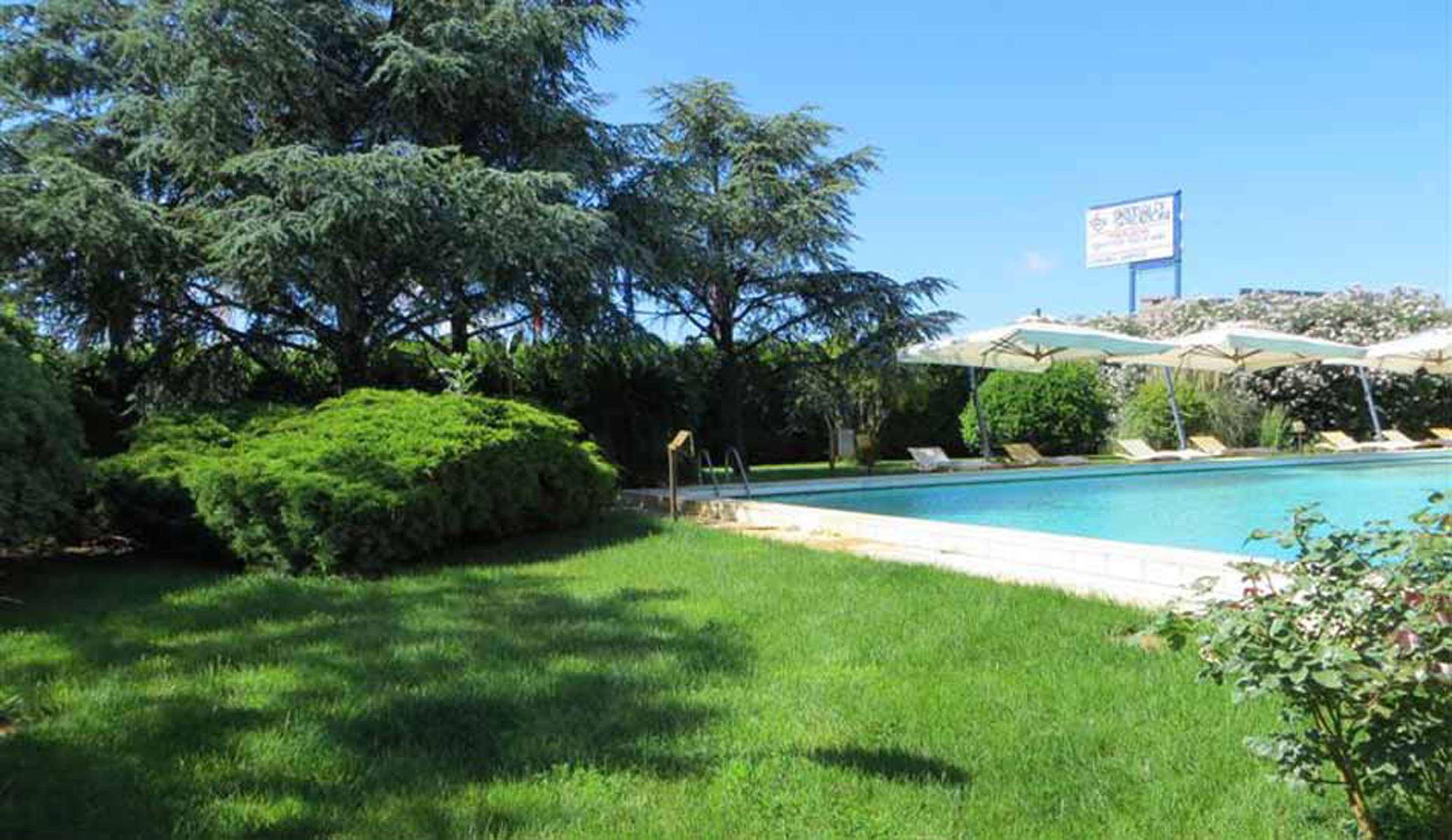Hotel Hr Modugno Esterno foto