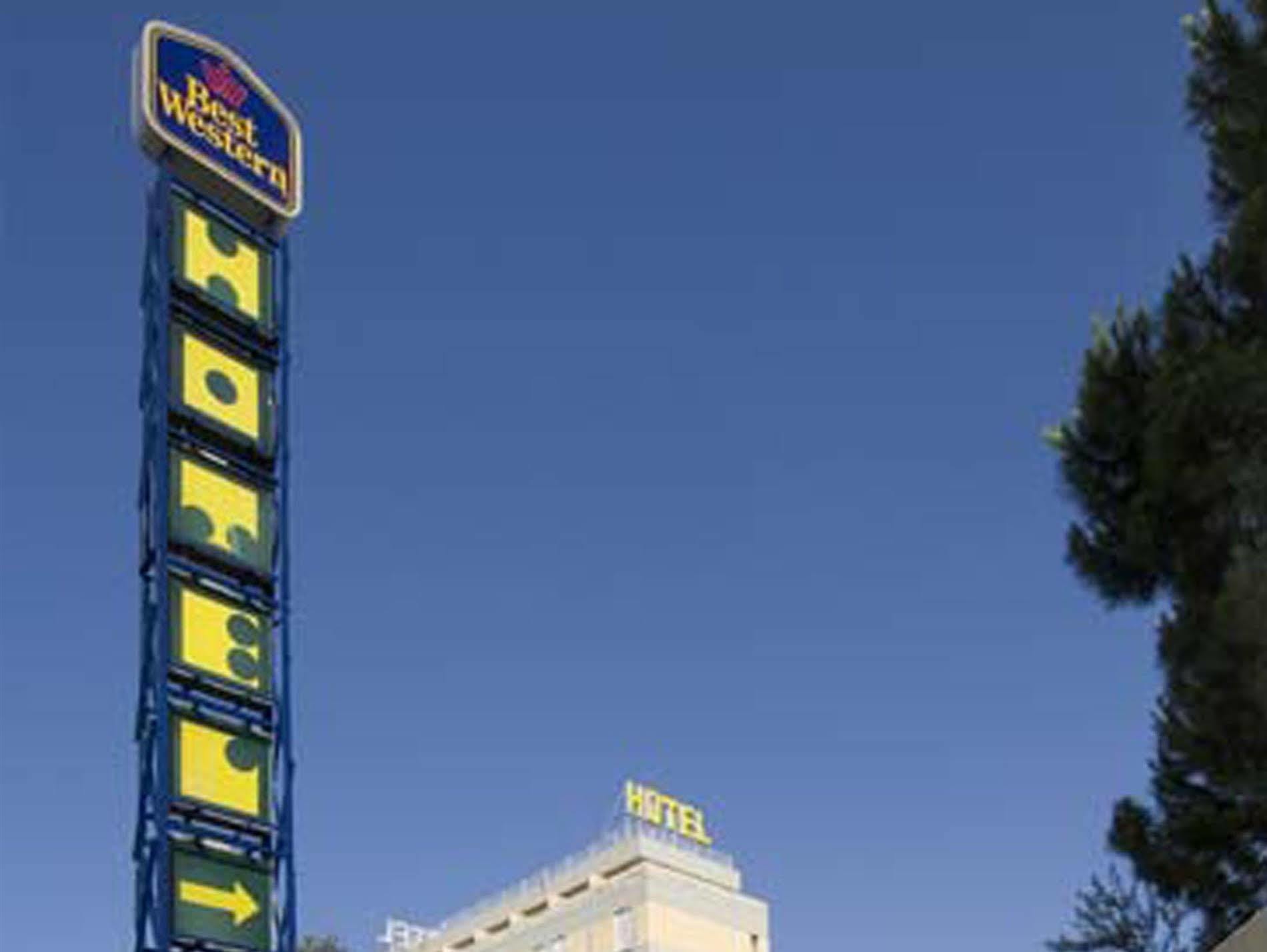 Hotel Hr Modugno Esterno foto